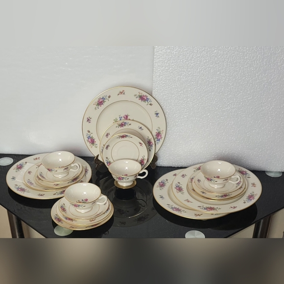 Lenox Other - 1930s REAR LENOX ROSE 20 PIECES Dinnerware Set WITH PURPLE LENOX STAMPED REAR